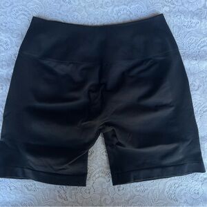 AUROLA Intensify 5" womens gym shorts size Small